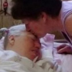 Сынок, я тебе такое сейчас расскажу, гнать будем твою Аню из семьи, не пара она тебе